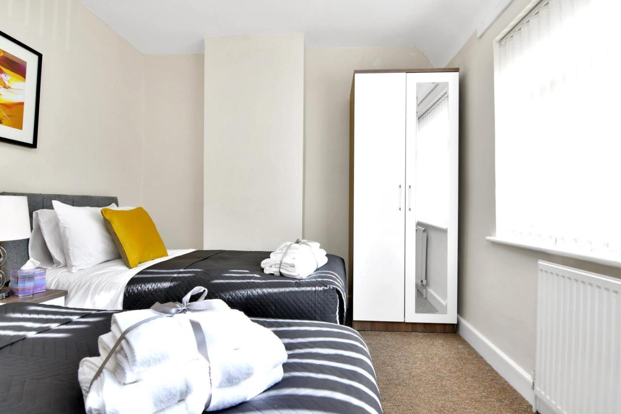 Xclusive Living Stay Near Airport & Nec, The Whitecroft Sheldon  Экстерьер фото