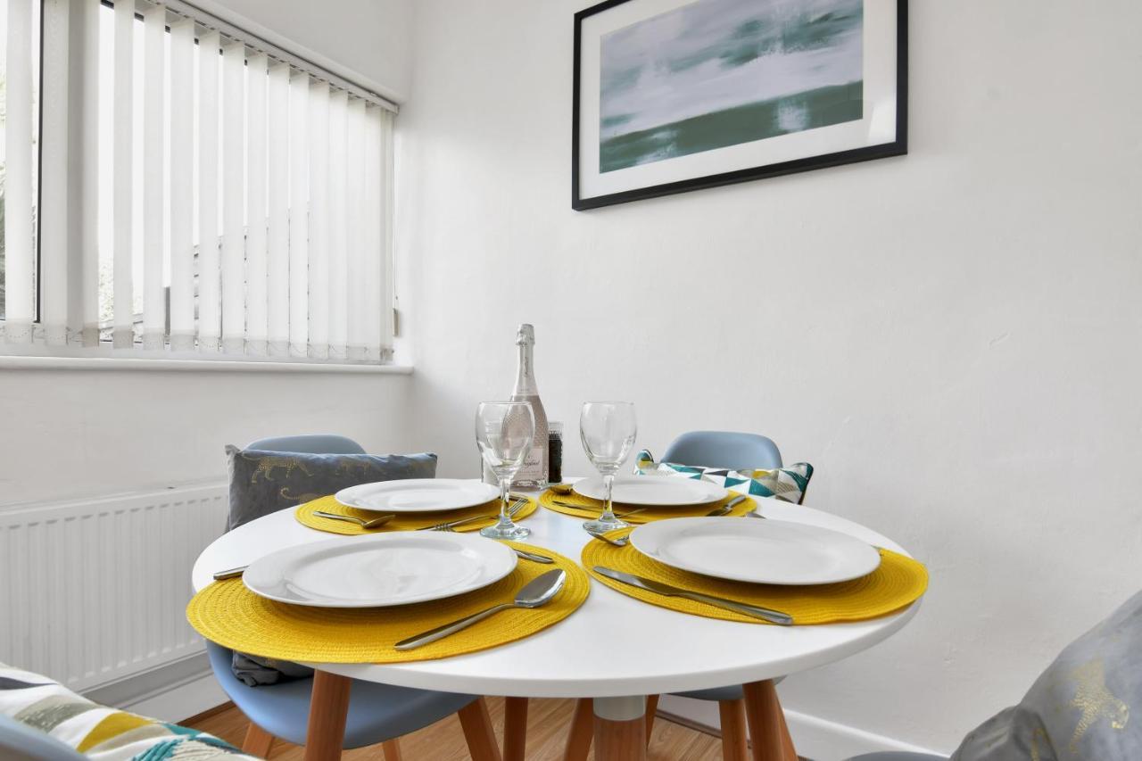 Xclusive Living Stay Near Airport & Nec, The Whitecroft Sheldon  Экстерьер фото