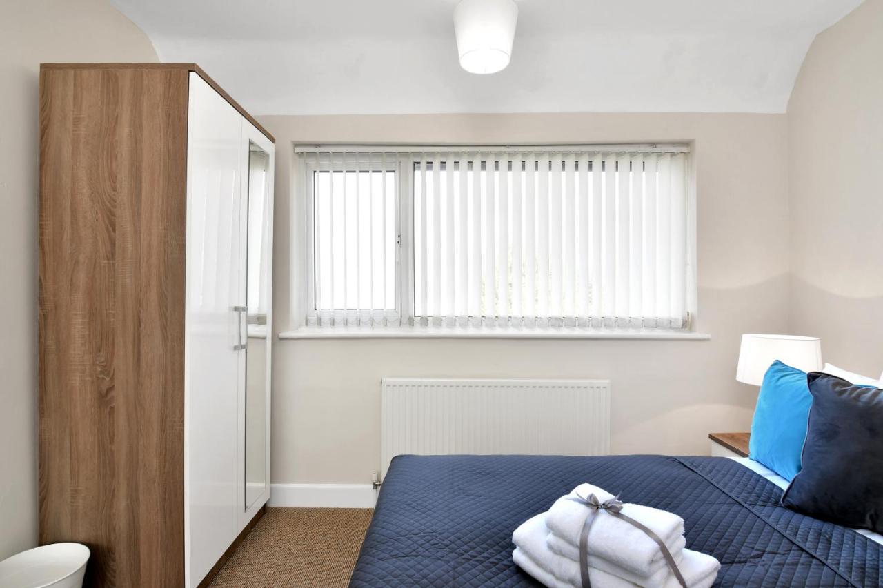 Xclusive Living Stay Near Airport & Nec, The Whitecroft Sheldon  Экстерьер фото
