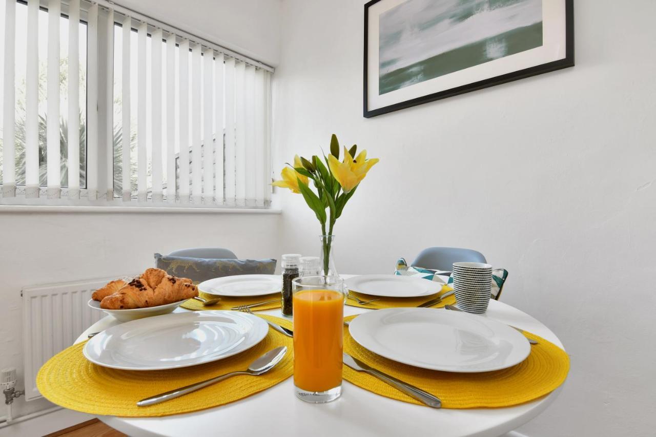 Xclusive Living Stay Near Airport & Nec, The Whitecroft Sheldon  Экстерьер фото