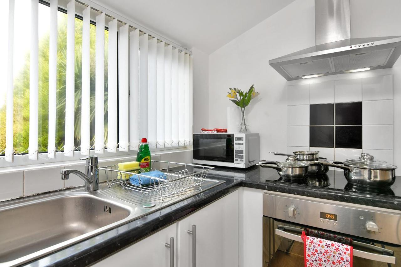 Xclusive Living Stay Near Airport & Nec, The Whitecroft Sheldon  Экстерьер фото