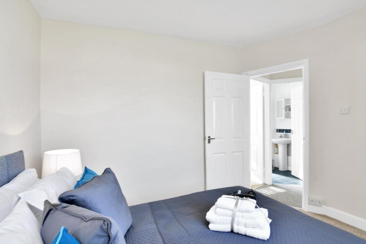 Xclusive Living Stay Near Airport & Nec, The Whitecroft Sheldon  Экстерьер фото