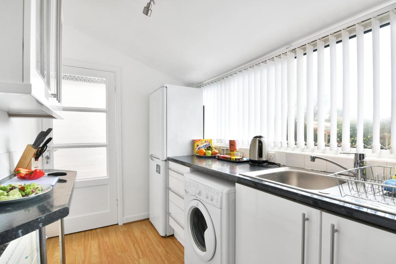 Xclusive Living Stay Near Airport & Nec, The Whitecroft Sheldon  Экстерьер фото